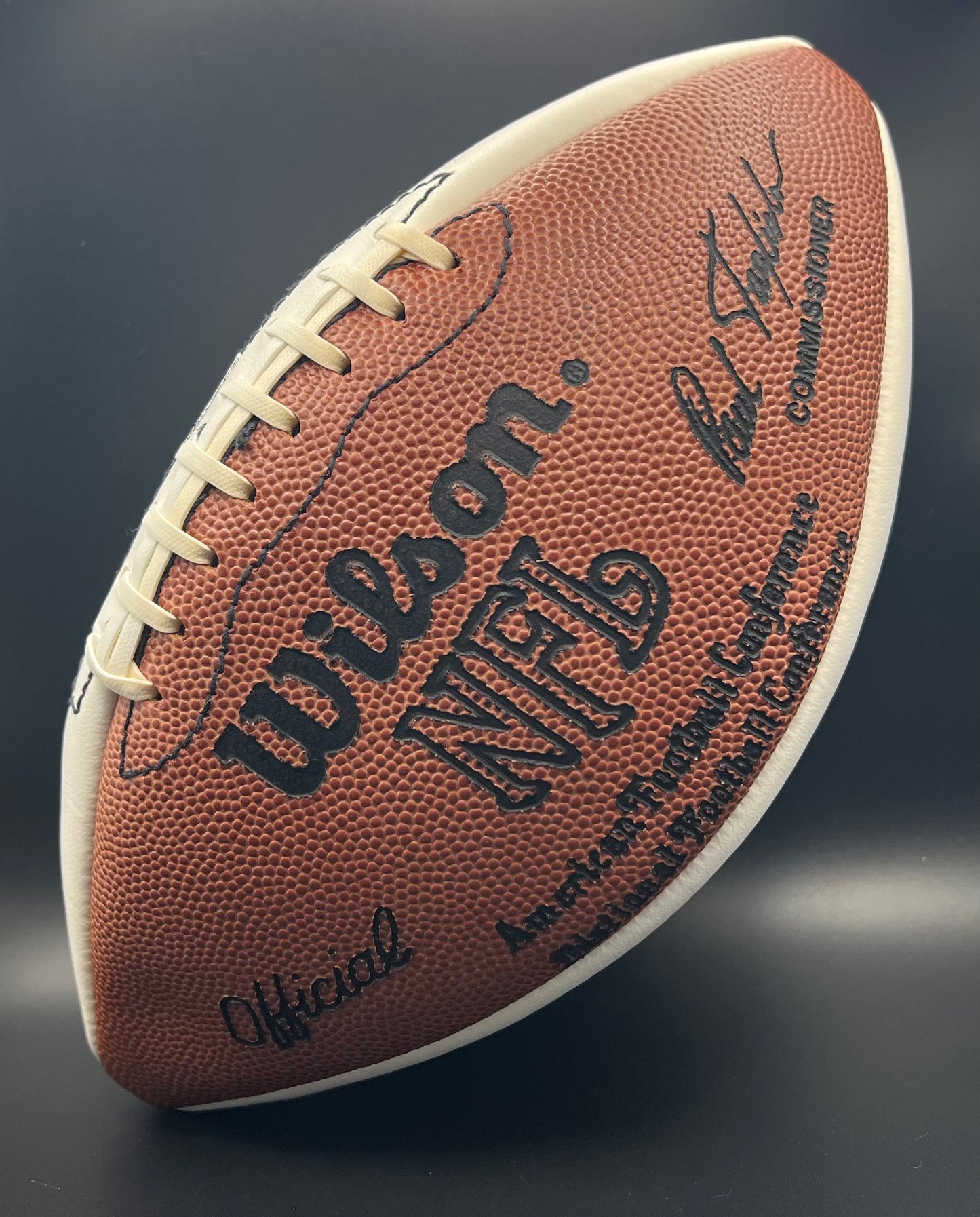 Jim Kelly Autographed Wilson NFL White Panel Football & 8x10 Photo — JSA Certified HOF Buffalo Bills